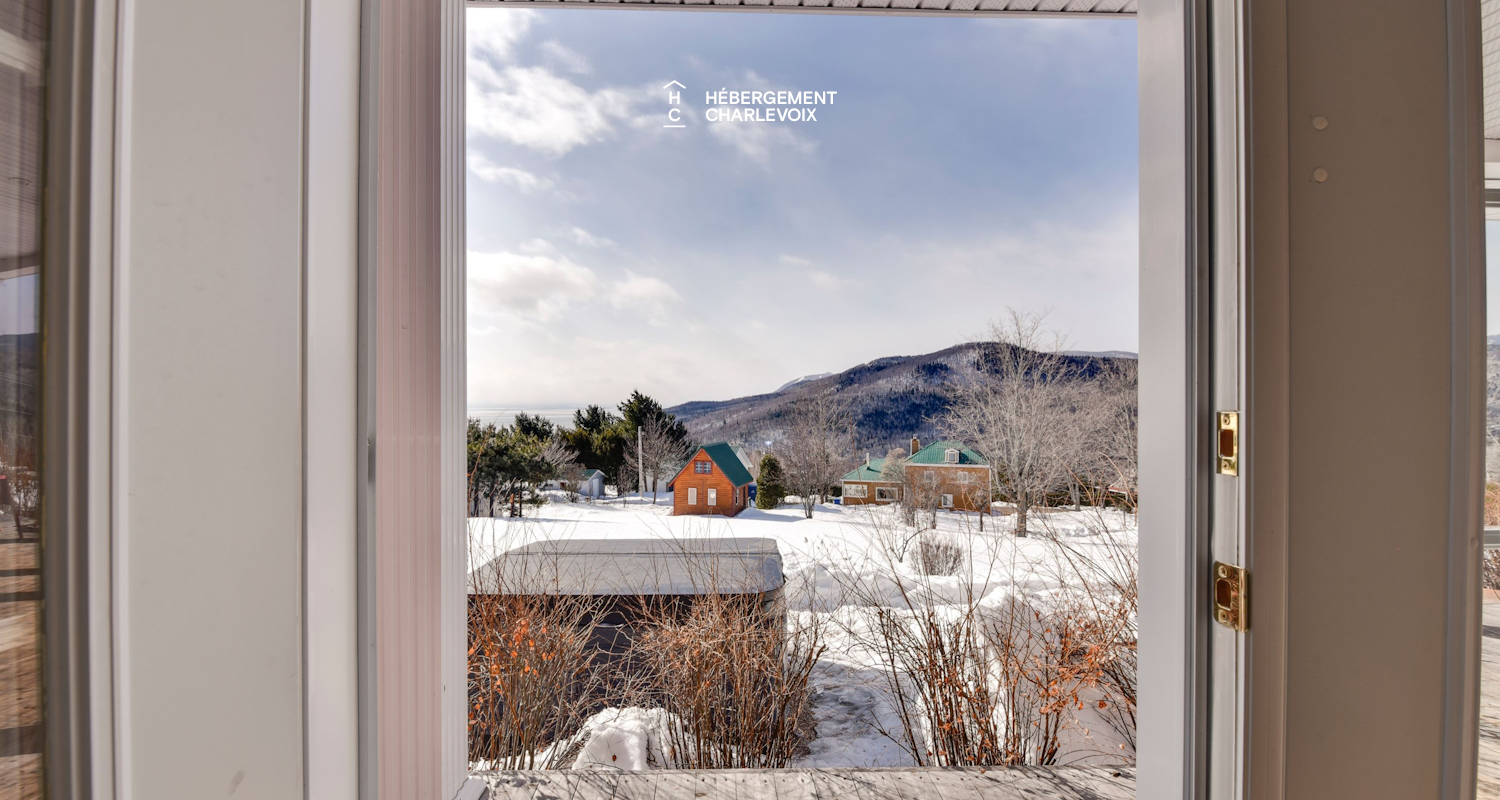 MAR-17 - Terrasse sur le toit avec vue sur le fleuve.